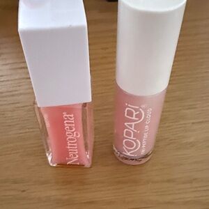 Neutrogena Coral Lip Gloss